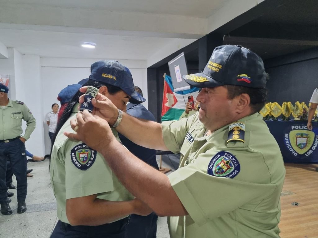 funcionarios de la Policía Municipal de Los Guayos fueron ascendidos
