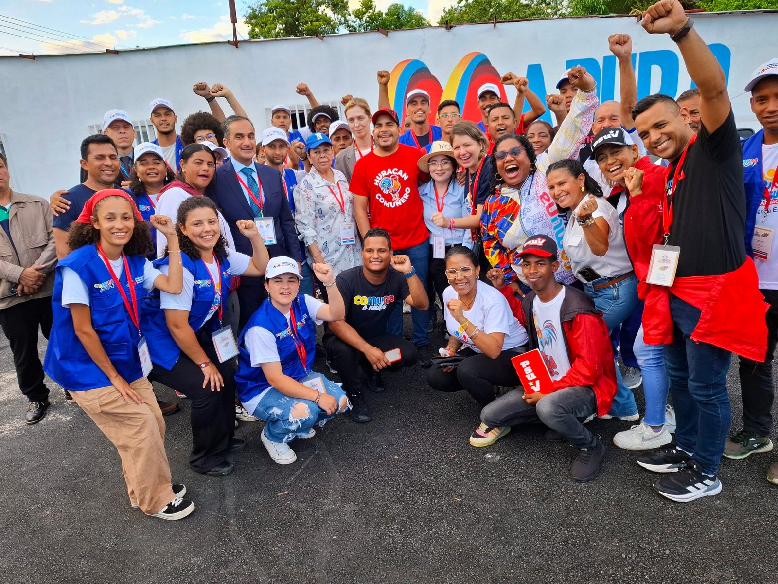 Veedores internacionales visitaron San Joaquín a propósito de la segunda Consulta Popular Nacional