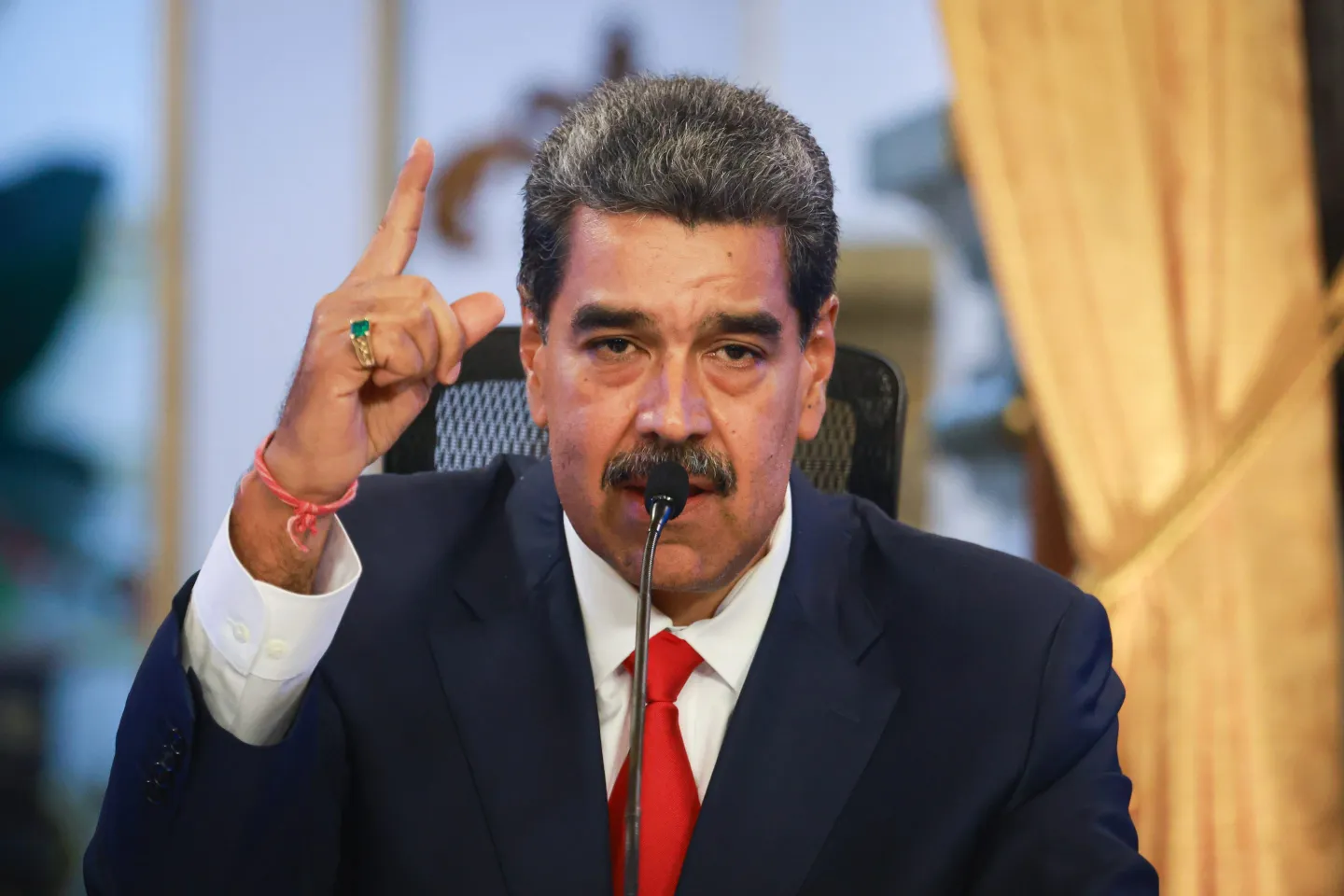 Maduro lidera encuentro con circuitos comunales del país