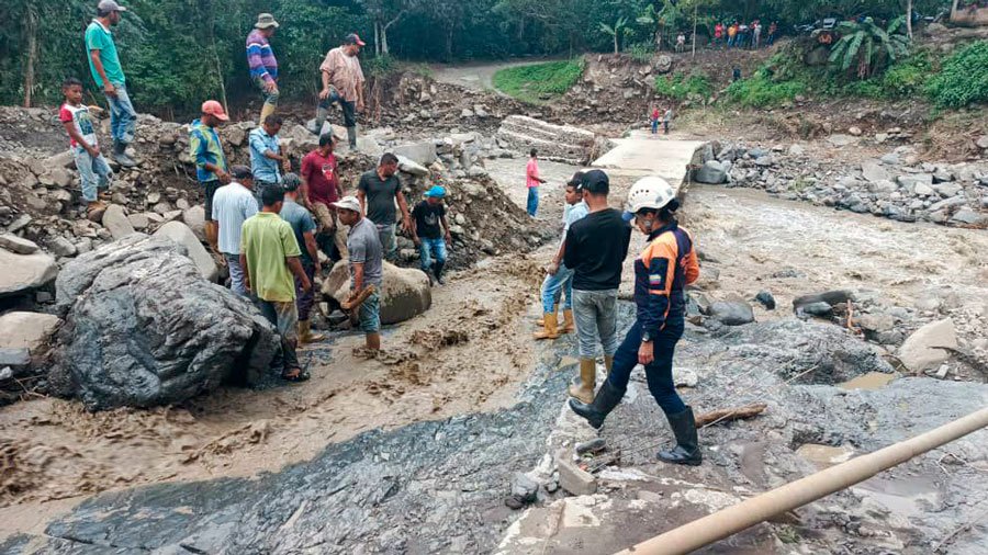 Desbordamiento de quebradas en Lara