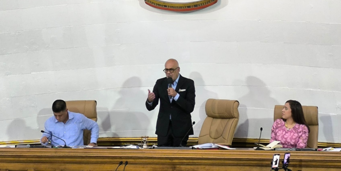 Jorge Rodríguez solicita romper relaciones