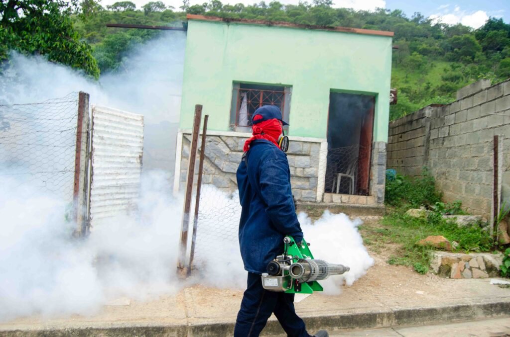 Castañeda combatir el dengue