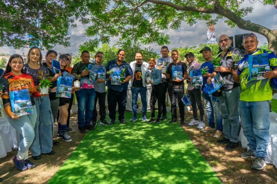 Castañeda entregó permisos ambientales