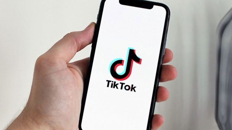 Bloquean Tiktok en Venezuela levantan