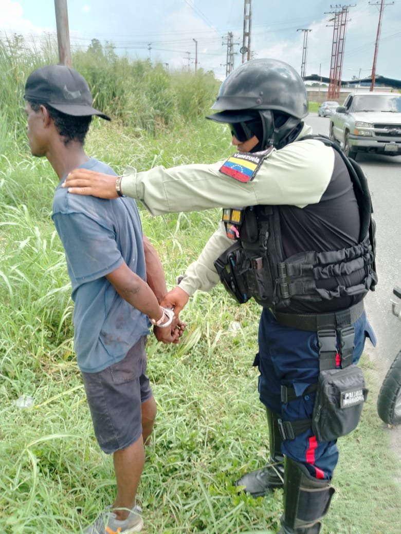 Poliguacara captura a delincuente solicitado