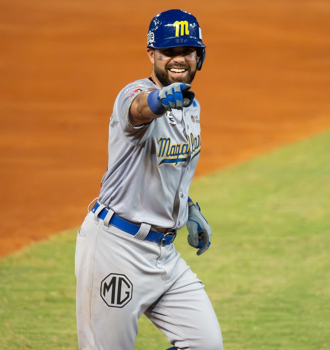 Magallanes derrotó a Águilas en Maracaibo Renato Núñez