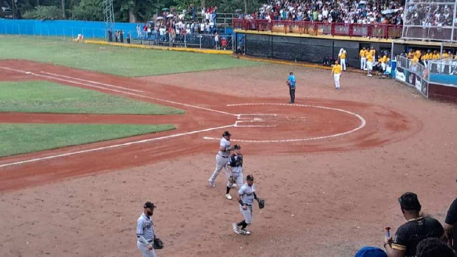 La lluvia suspendió juego entre Magallanes y Tiburones