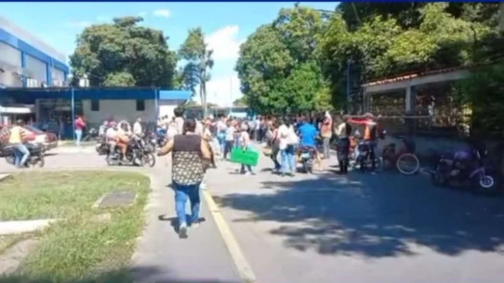 50 estudiantes resultaron intoxicados en un liceo de Turén