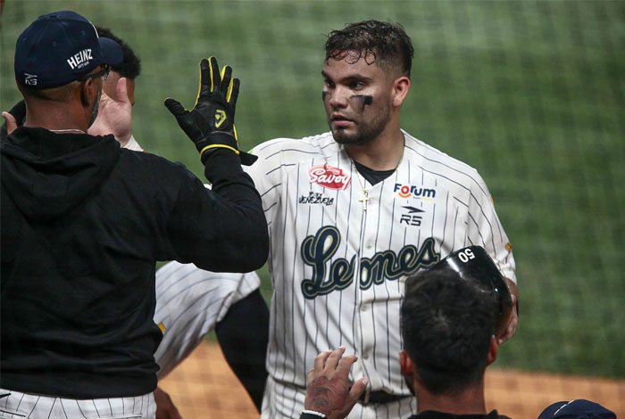 Magallanes recibió a Eliezer Alfonzo y Alfred Gutiérrez de Leones