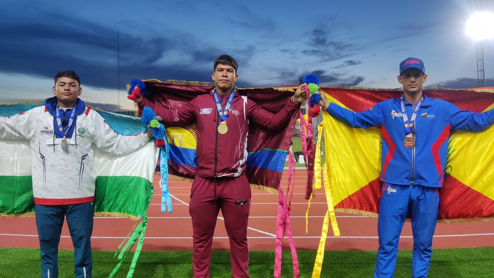 Carabobo impone nueva marca nacional en Lanzamiento de Martillo de los JDN