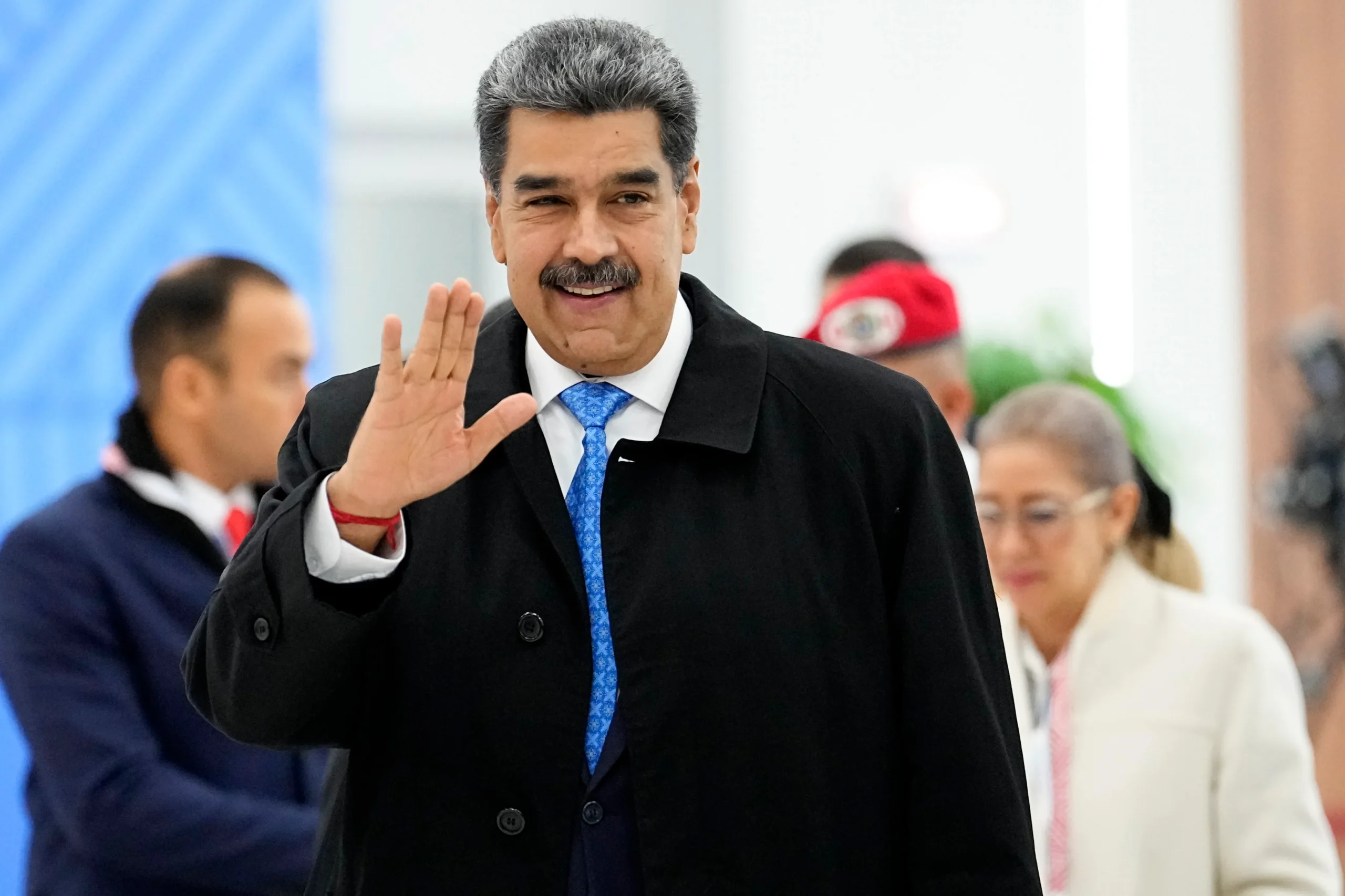 Presidente Maduro propuso realizar tres elecciones en 2025