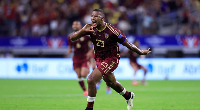 ¡Orgullo venezolano! Salomón Rondón es nominado al premio The Best de la FIFA
