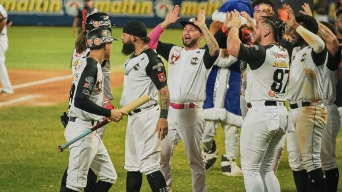 Águilas le remontó a Tigres y se convirtió en el segundo clasificado a postemporada