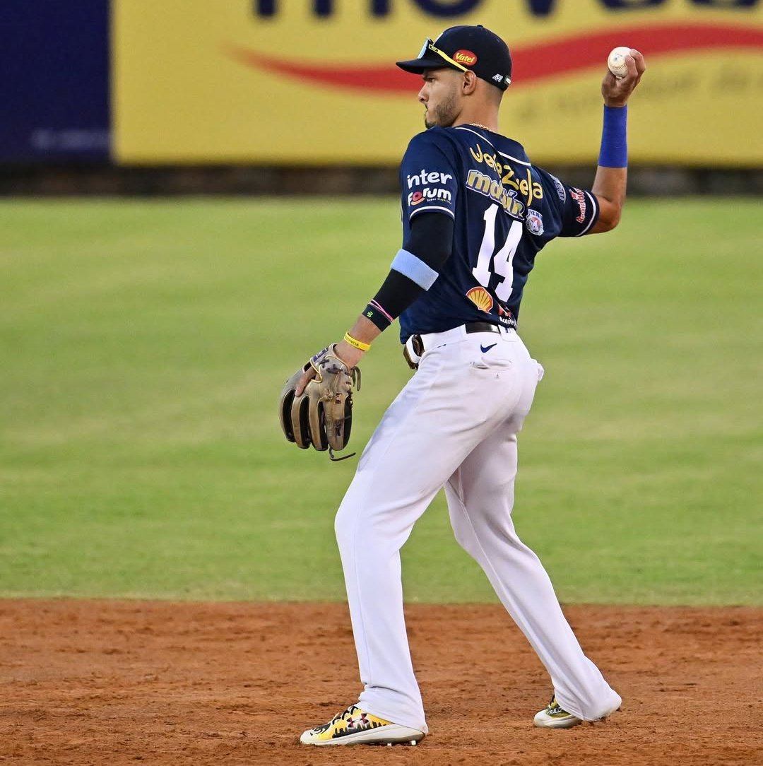 Magallanes no pudo ante Leones en Valencia