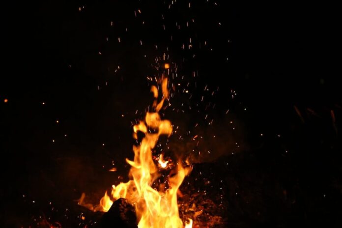 Sujeto se prendió en candela luego de haber discudido con su pareja en Puerto Cabello
