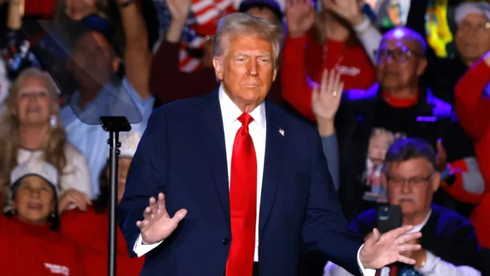 Trump anuncia duras medidas contra Colombia tras rechazo de Petro a vuelos con deportados: incluyen revocaciones de visados e impuestos de 25% a productos que llegan a EE. UU.