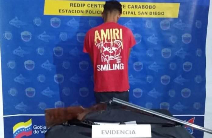 Atrapan a un sujeto con una escopeta