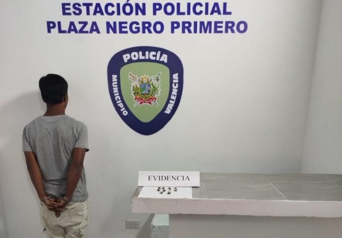 Detienen a un hombre por microtráfico