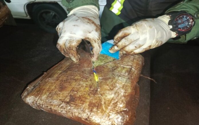 Incautan 55 kilos de marihuana