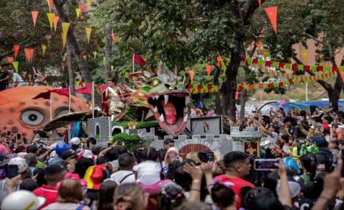 Caracas se llena de color