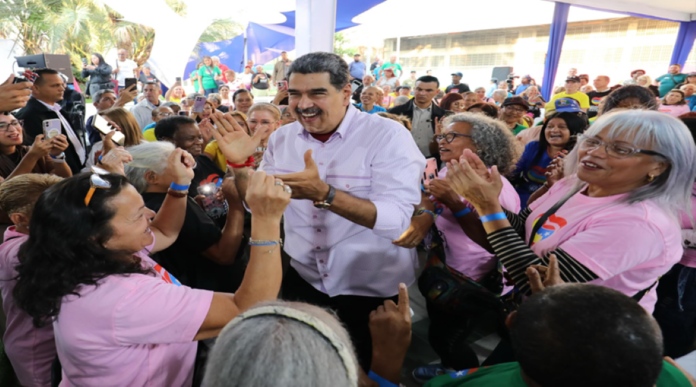 100 mil Círculos de Abuelos y Abuelas