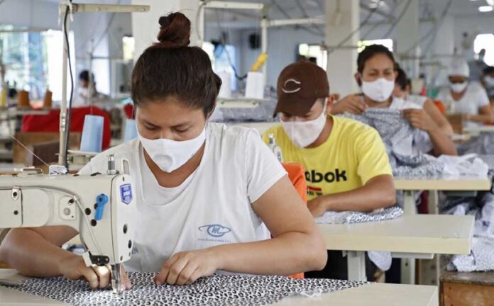 La mujer y la moda sostenible van de la mano
