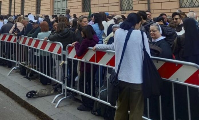 Colapsa el Vaticano