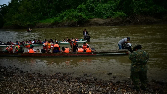 Panamá declara cerrado el paso por el Darién