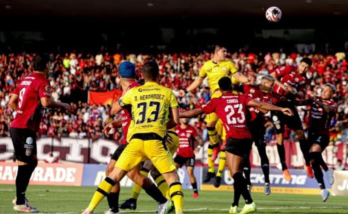 Carabobo y Táchira igualaron sin goles