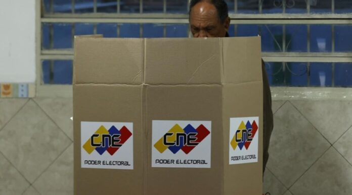 Más de 5 mil 700 centros electorales