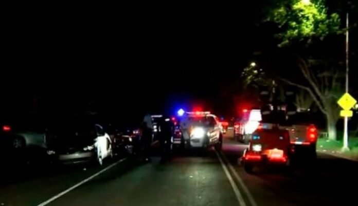 Dos muertos y 11 heridos