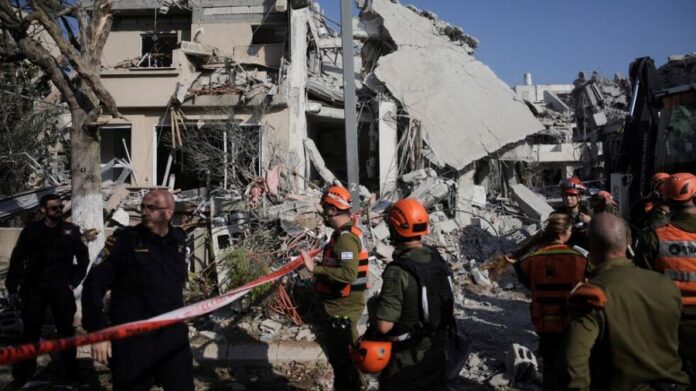  Sesenta muertos en un edifico residencial