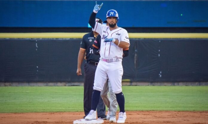 Marineros vino de atrás