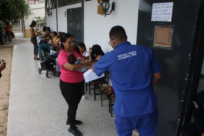 Beneficiadas 100 mujeres de Paraparal