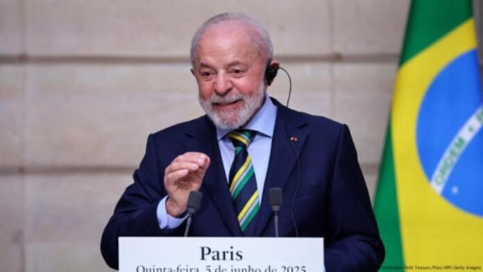 Lula da Silva deja París