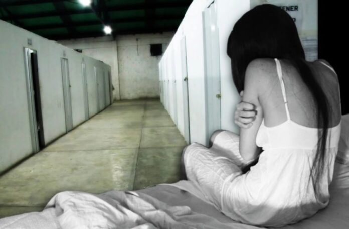 Repatrian desde Ecuador a ocho mujeres