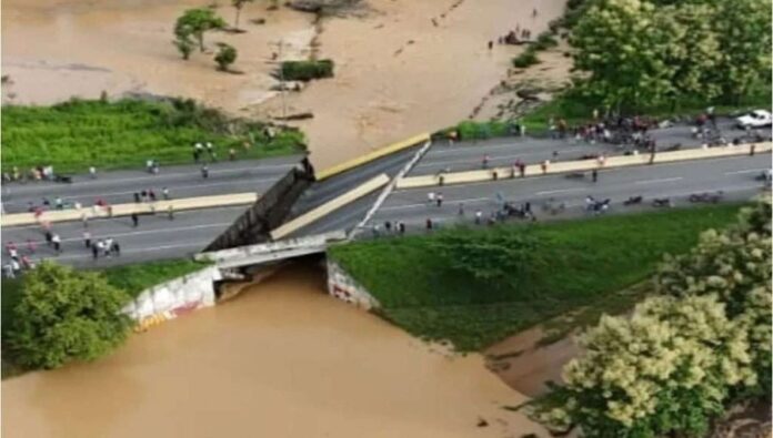 Autopista José Antonio Páez