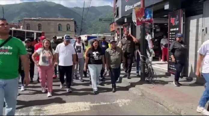 Atiende a víctimas de explosión