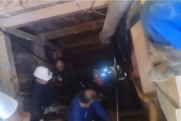 18 mineros quedan atrapados