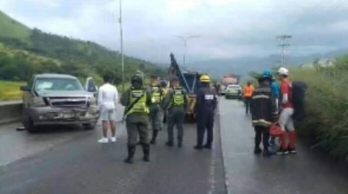 Reportaron choque de vehículo