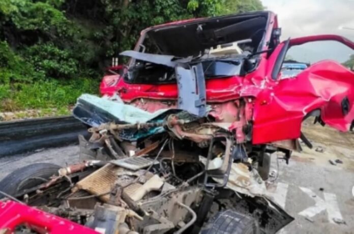 Dos lesionados en múltiple colisión