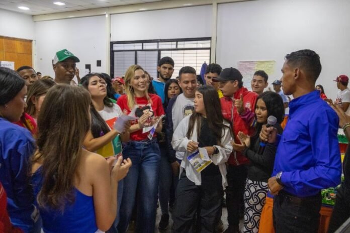 Candidata Niño recorre Naguanagua