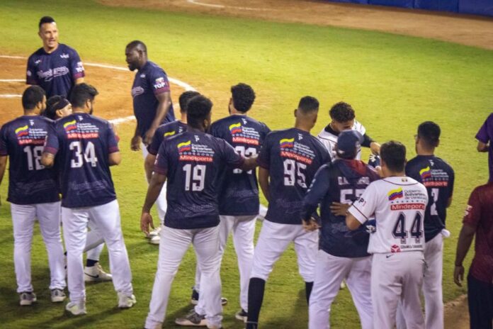 Marineros noquea a Guerreros